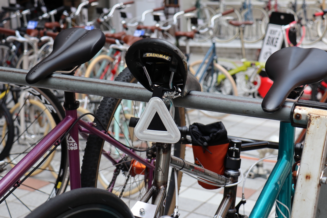 愛車のおしゃれアイテムにおひとつどうぞ 人気リフレクターのご紹介 コンズサイクルのスタッフブログ コンズサイクル Kon S Cycle 京都の自転車ショップ